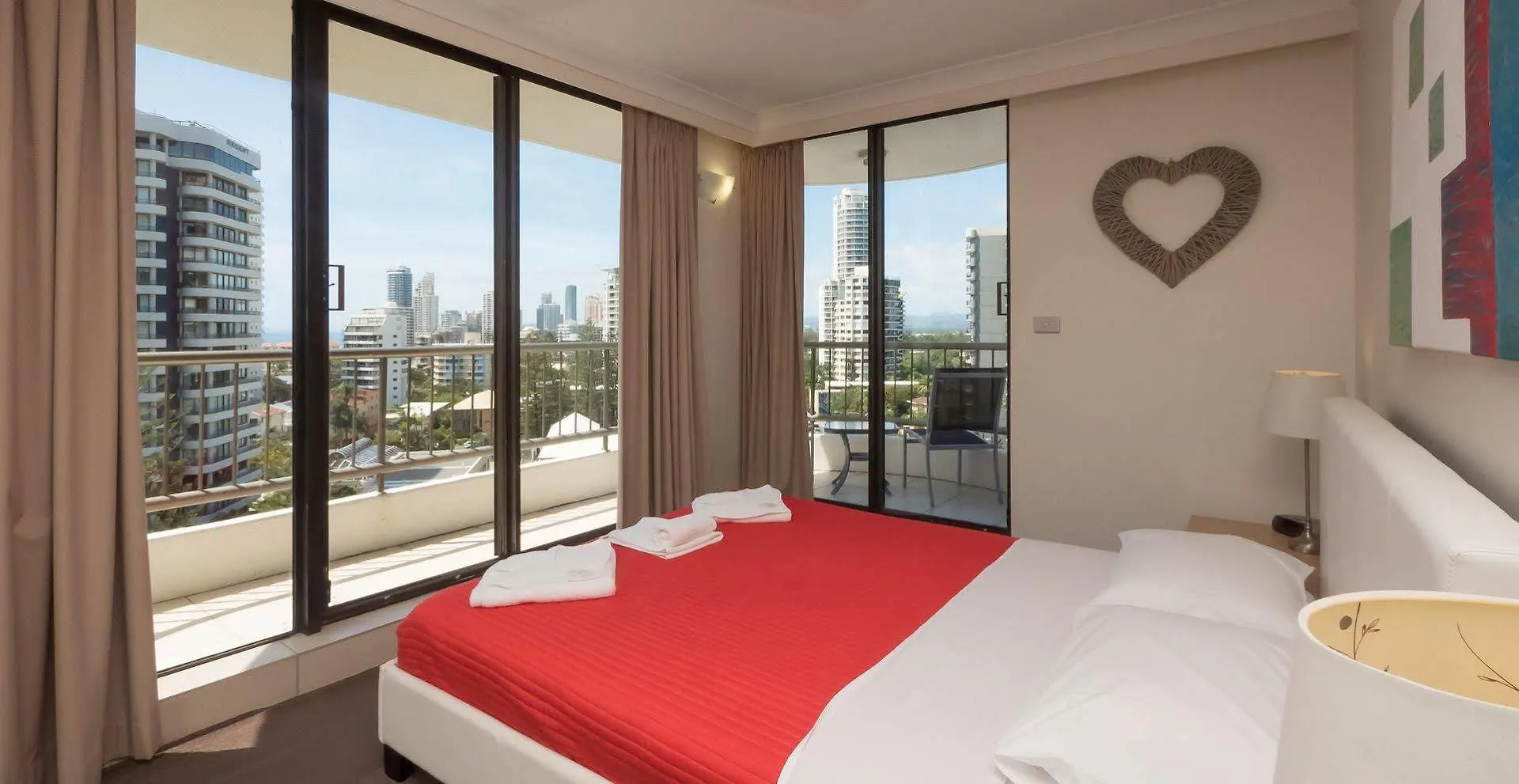 Alexander Holiday Apartments Gold Coast