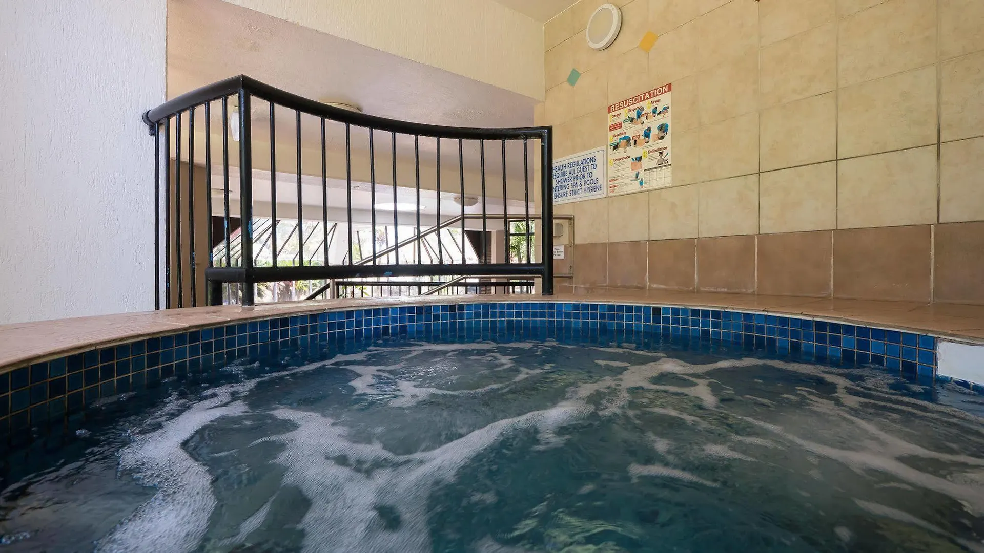 Alexander Holiday Apartments Gold Coast 3*,  Australia