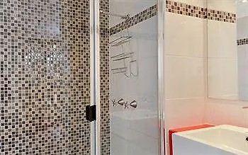 Alexander Holiday Apartments Gold Coast 3*,