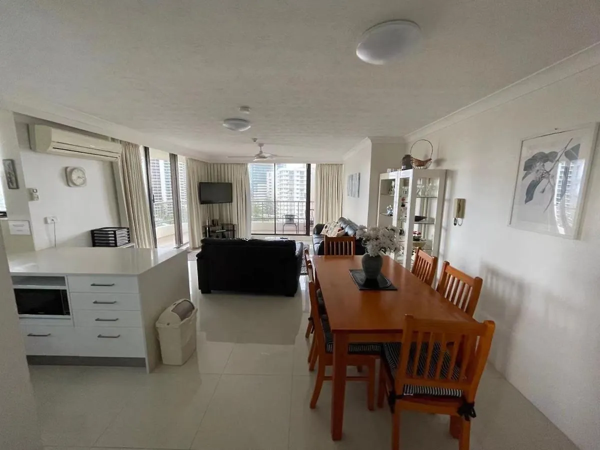 Alexander Holiday Apartments Gold Coast 3*,  Australia