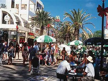 Alexander Holiday Apartments Gold Coast 3*,  Australia